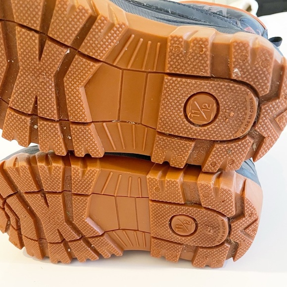Member’s Mark boys snow boots - Picture 7 of 8